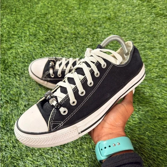 Converse Chuck Taylor All Star Low Top Black Canvas Sneakers womens size 10 - Picture 2 of 8